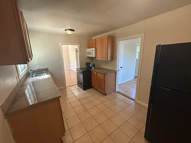 2 bed, 650 sqft, $1,595 — Photo 4