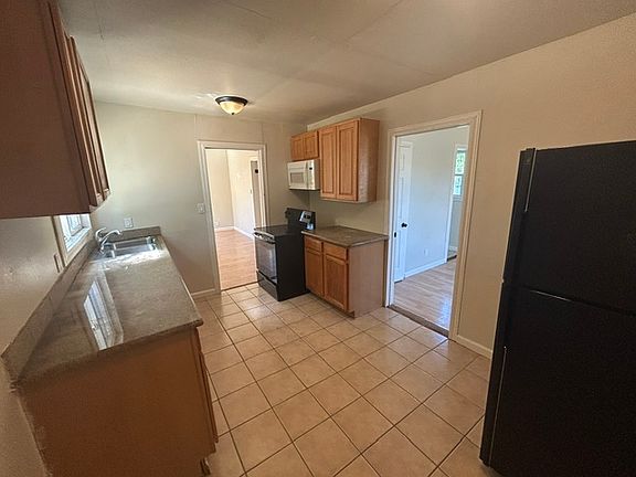 4th image of 476 Sonoma Blvd APT 3