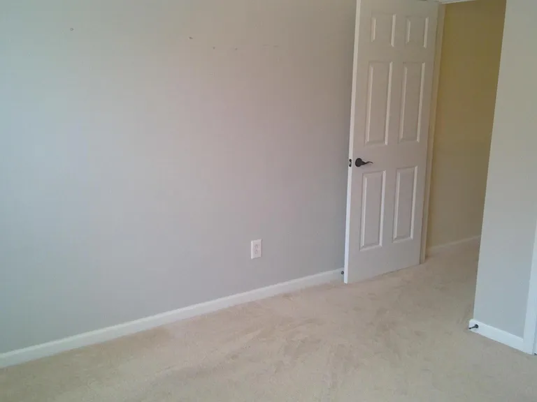 305 Sweetwater Ct — Photo 5