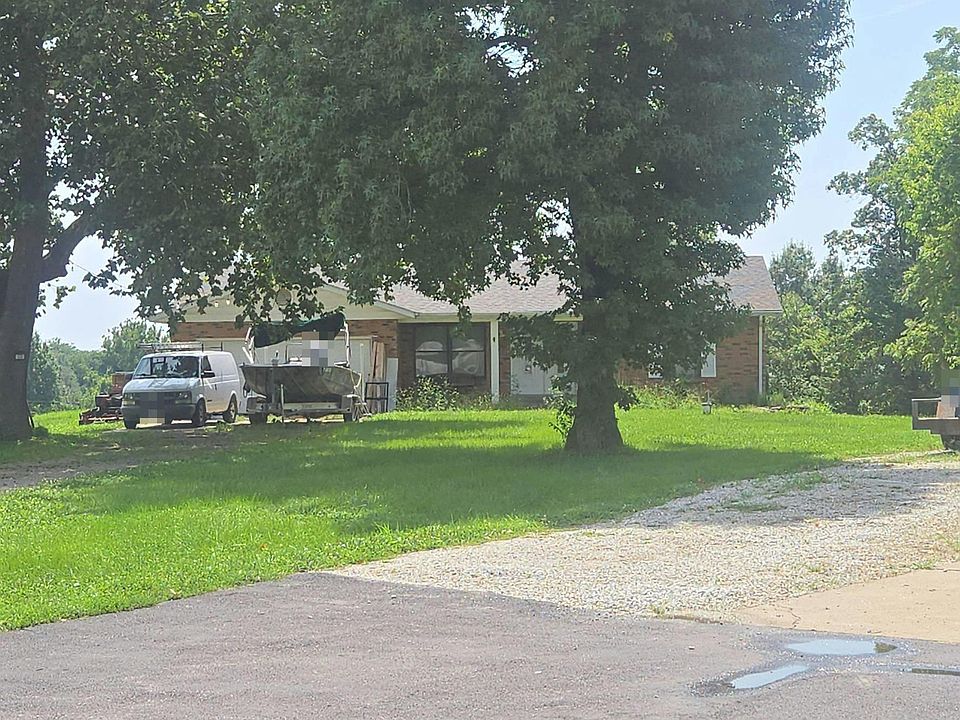1st image of 20 Bauer Ln