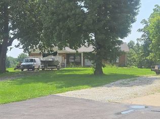 20 Bauer Ln, O Fallon, MO 63366