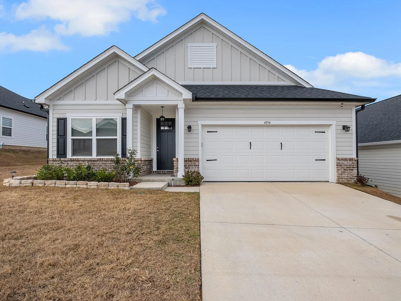 3 bed, 2.0 bath, 1722 sqft, $2,600 — Photo 2