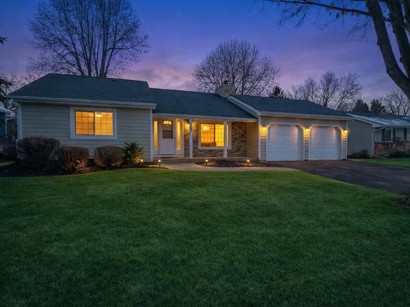 649 Wilbur Ct, Gurnee, IL 60031