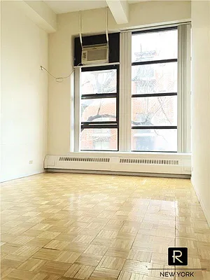 Rented by R New York | media 10