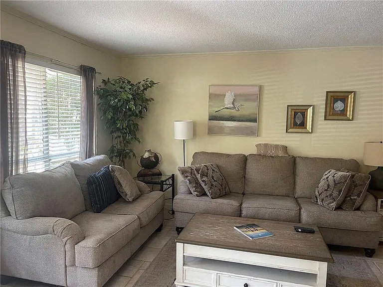 800 Mallery St #61 — Photo 5