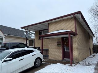 2250 Howard Ave, Windsor, ON N8X 3V1