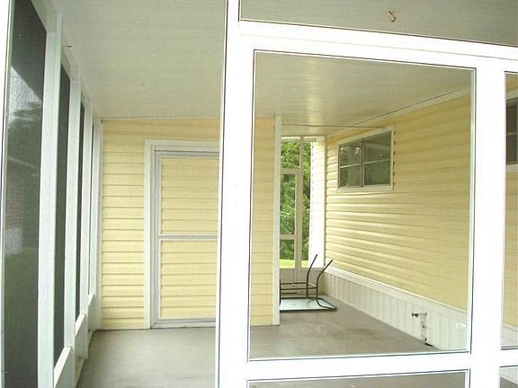 2nd image of 5 Shoreland Dr