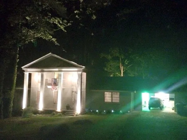 4832 Merlendale Dr, Sandy Springs, GA 30327