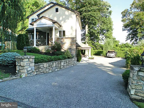 115 Morton Ave #B Photo 1