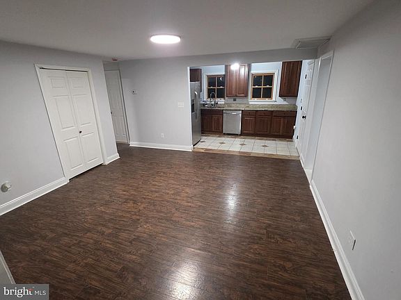 4th image of 5913 Woodland Ln