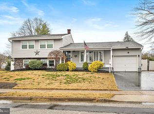 23 Langrock Way, Burlington, NJ 08016
