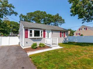 4 Standish Avenue, East Wareham, MA 02538