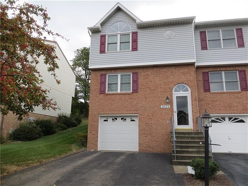 1st image of 2572 Hawthorne Dr