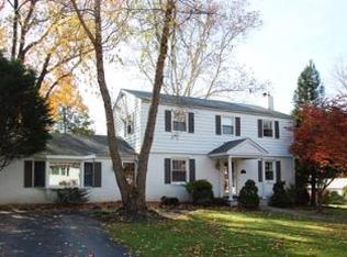 22 Dickinson Ln, Wilmington, DE 19807