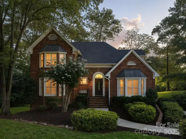 8000 Greencastle Dr, Charlotte, NC 28210