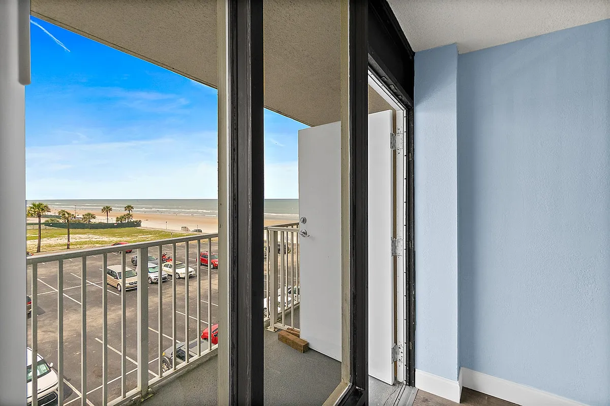 2043 S Atlantic Ave — Photo 4