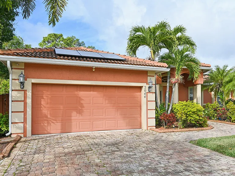 3044 SW Savona Blvd — Photo 8
