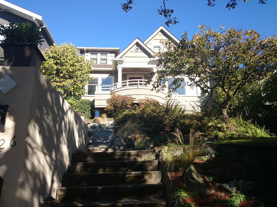 2nd image of 3826 42nd Ave NE
