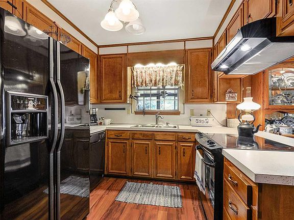 5th image of 8364 Monticello Dr