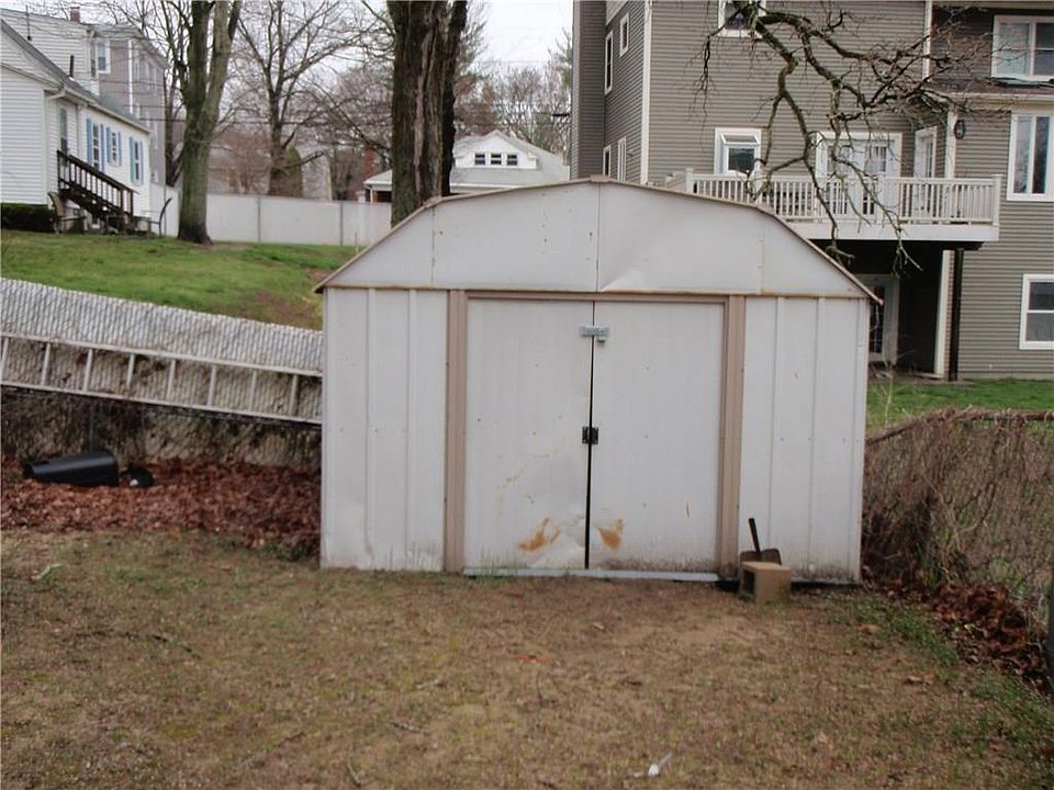 2nd image of 13-15 Oakhurst Ave