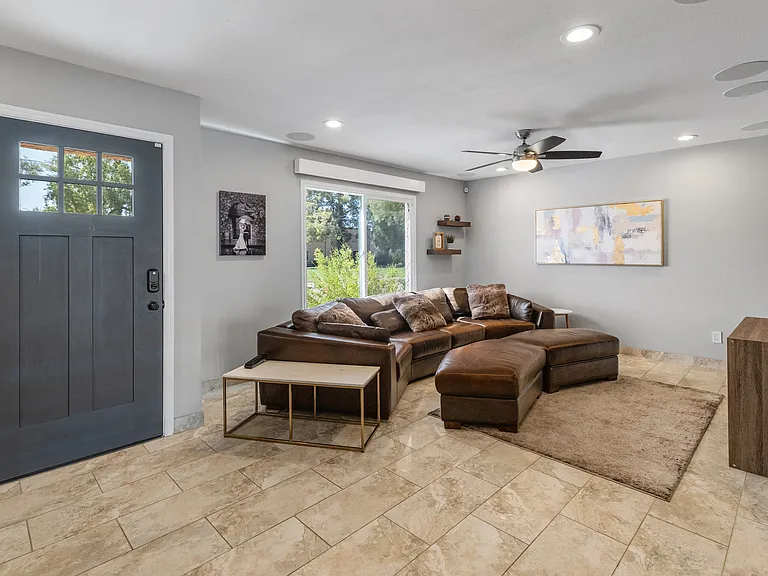 8390 E Solano Dr — Photo 5