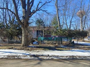 307 S Arthur Ave, Manito, IL 61546