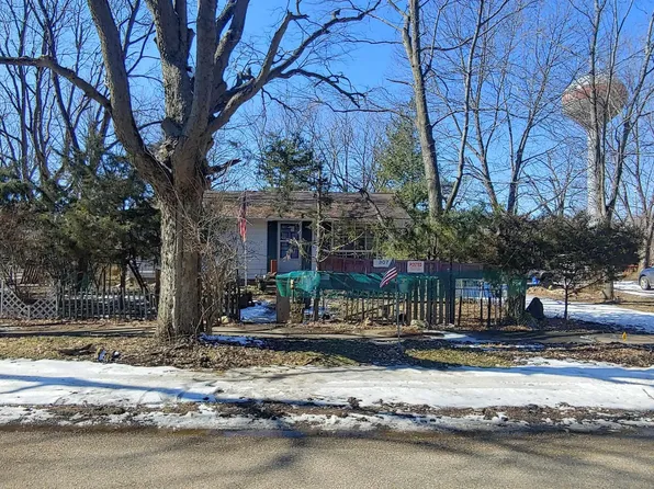 307 S Arthur Ave, Manito, IL 61546