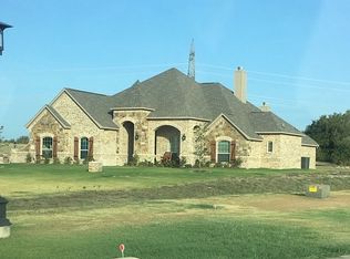 113 Rattling Antler Ct, Azle, TX 76020