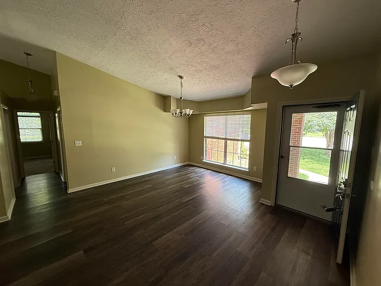 3604 Brookgreen Cir — Photo 3