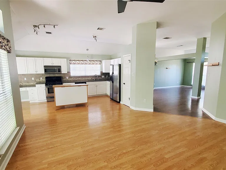 201 Rio Vista Dr — Photo 6
