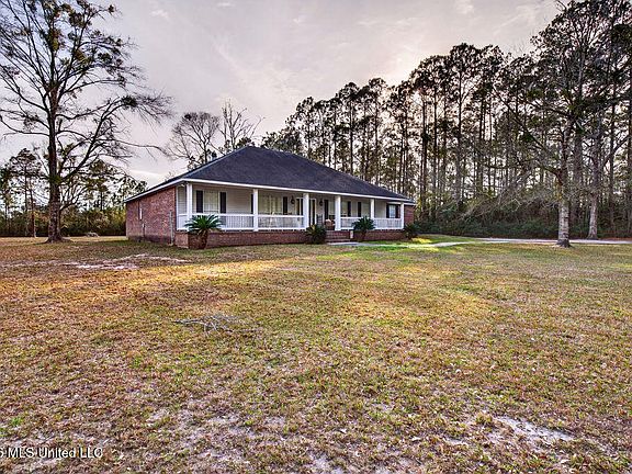 4th image of 14308 Longwood Cir