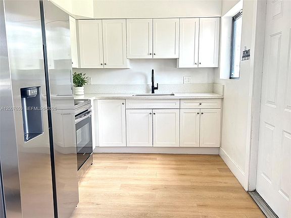 4th image of 808 45th St