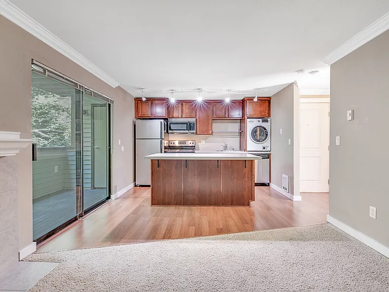 Whispering Brook Apartments — Photo 11
