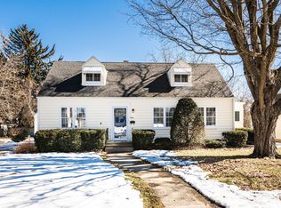 1043 N 8th St, Rochelle, IL 61068