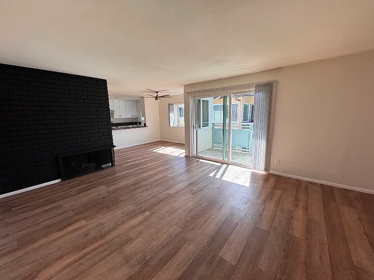 520 Avenue G #7 — Photo 3