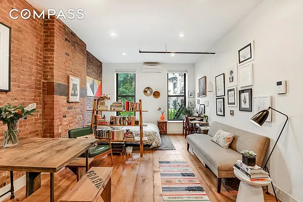 Sold by Compass | media 1