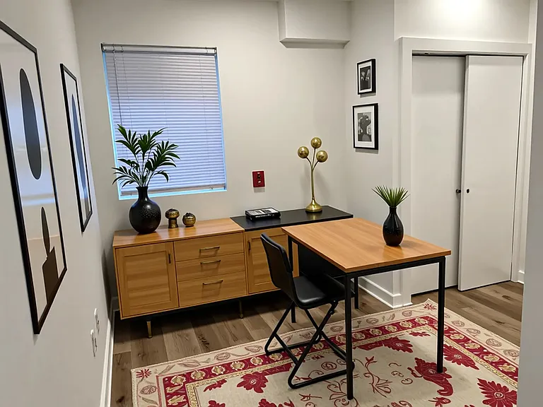 2416 Clifford St #1 — Photo 5