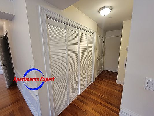 3rd image of 3190 Riverdale Ave #4B