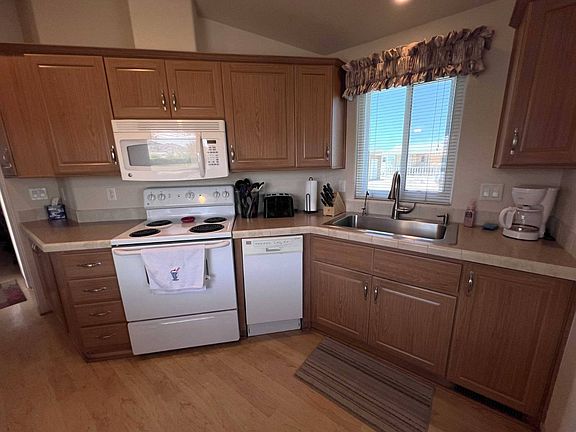 4th image of 13650 N Frontage Rd #384