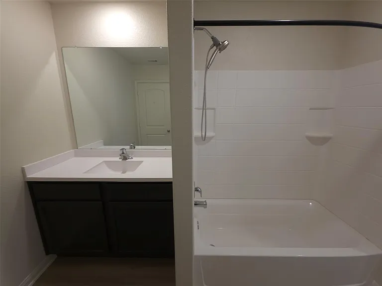 305 Lone Mountain Dr — Photo 26