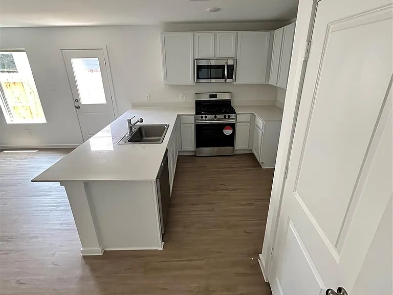 1518 San Sebastien Dr — Photo 4