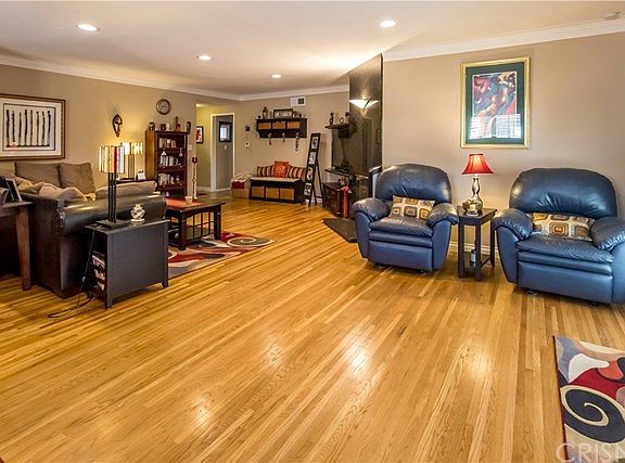 3rd image of 8361 Garden Grove Ave