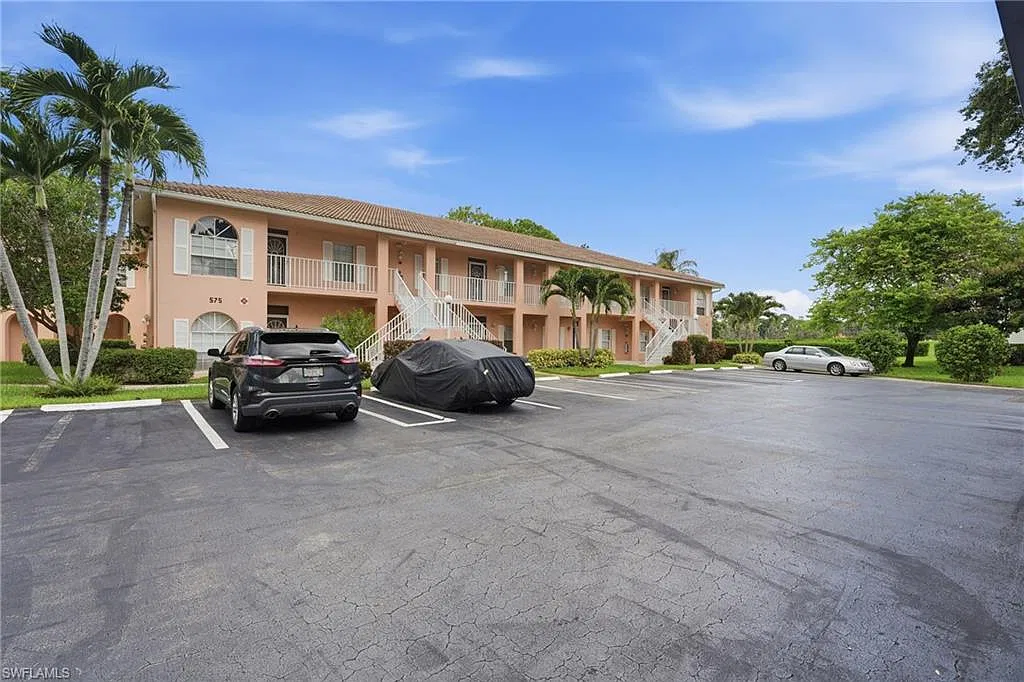3 bed, 2.0 bath, 1467 sqft, $4,500 — Photo 3