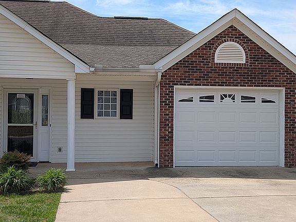 4th image of 20 Southwoode Cir
