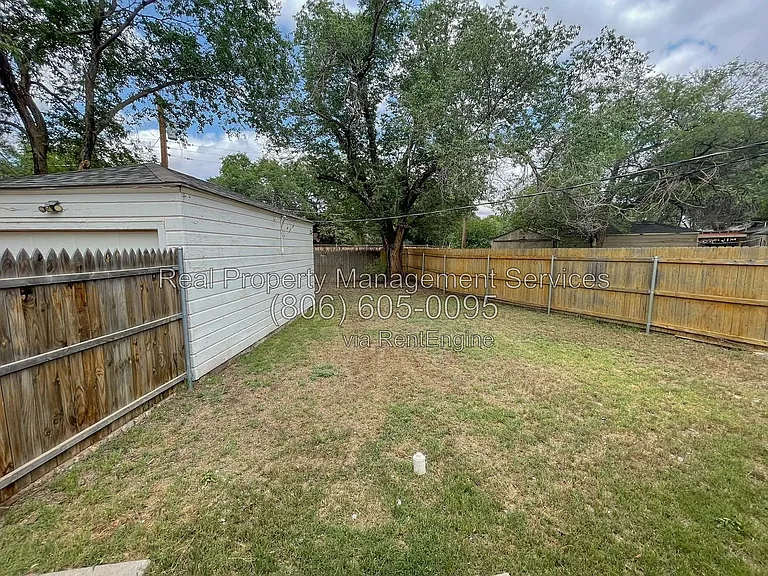 2917 Canton Ave — Photo 8