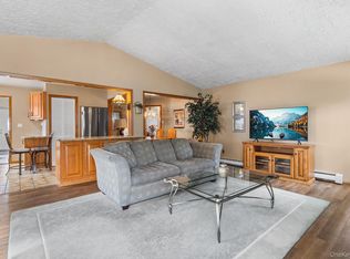 42 Stewart Avenue, Bethpage, NY 11714