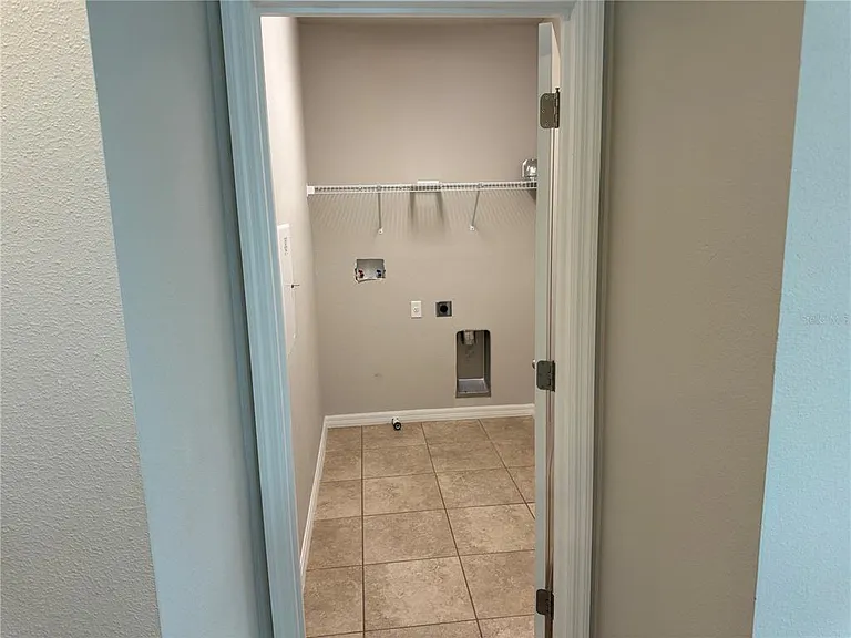 5912 Village Center Dr — Photo 30