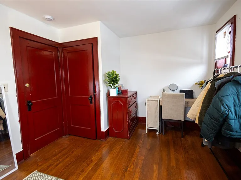 610 Mitchell St — Photo 13