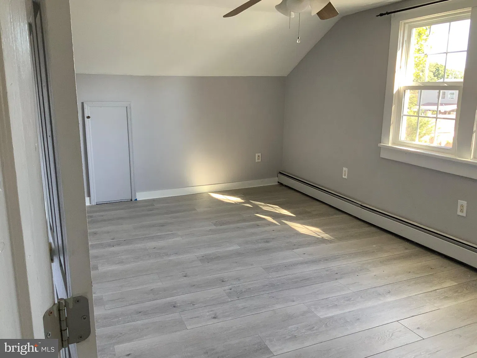 2 bed, 1.0 bath, 1670 sqft, $2,200 — Photo 4