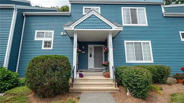 1st image of 704 Bentley Ct